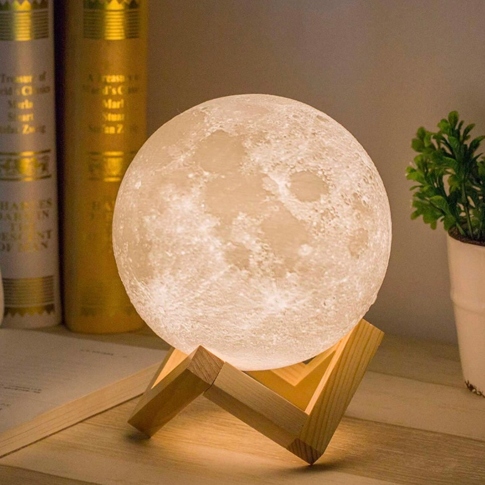 Lamp. Moon.